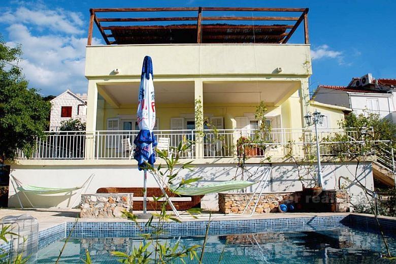 Frittstående hus, til salgs