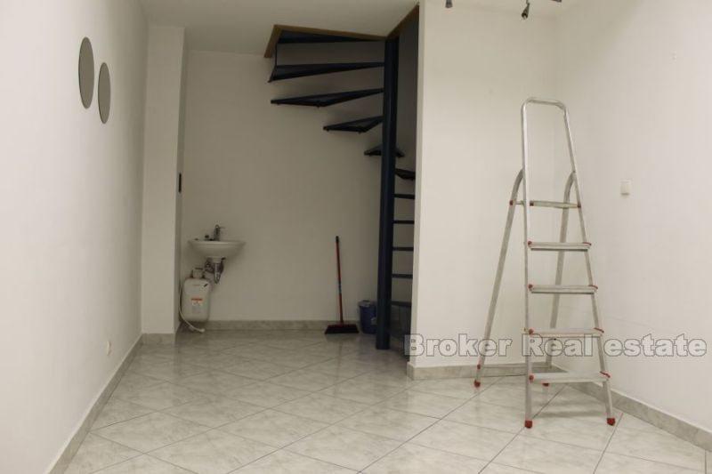 Local commercial (Split 3), à louer
