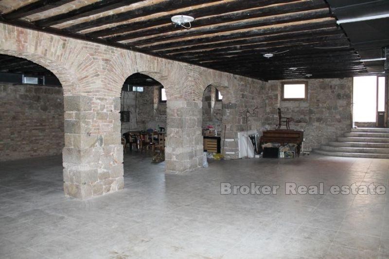 Poslovni prostor za prodaju