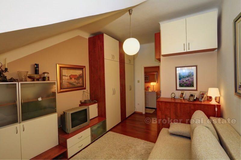 Квартира, три спальни, для продажи