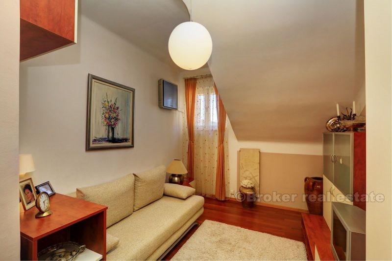 Квартира, три спальни, для продажи