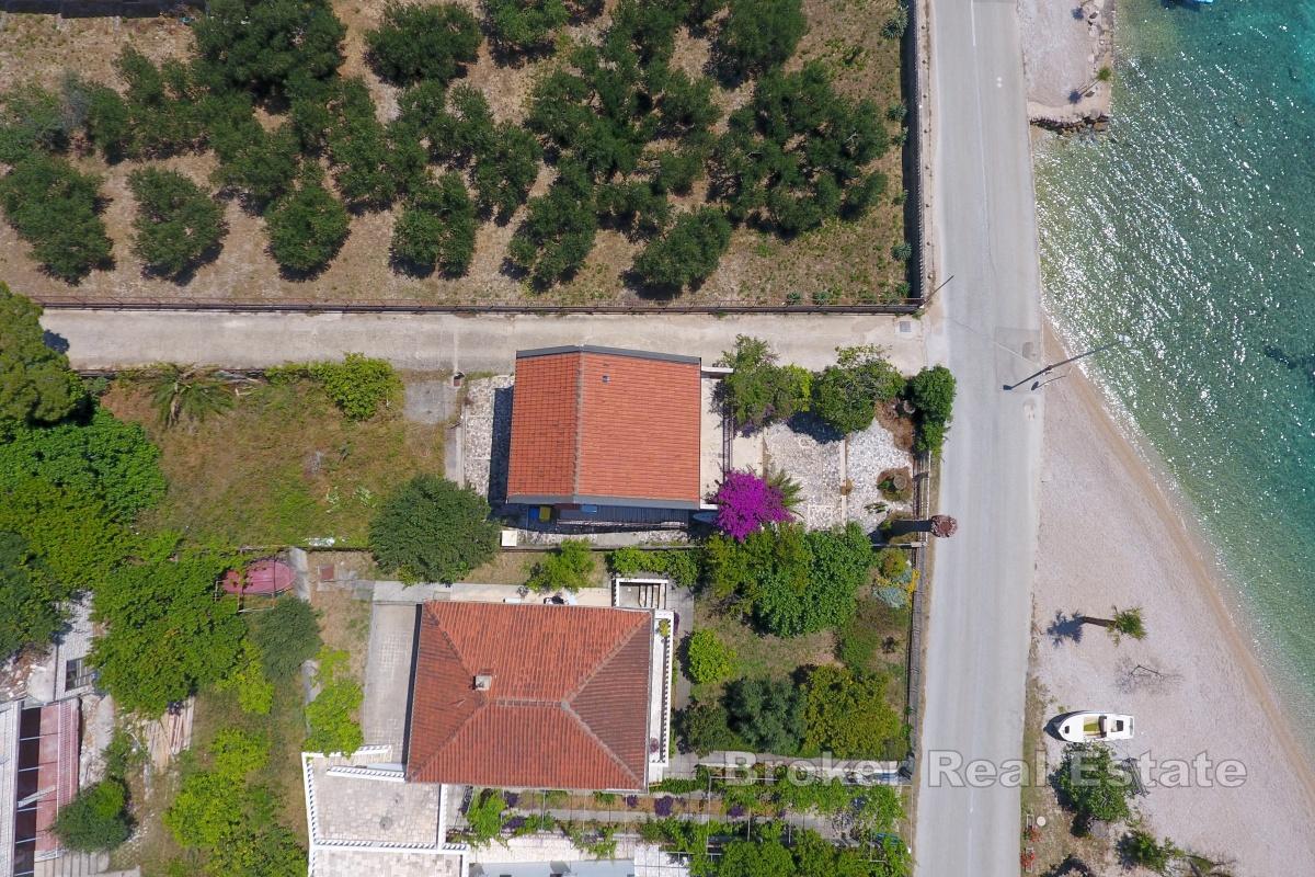 Kuća uz more, za prodaju