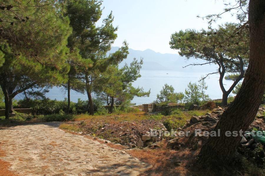 House by the sea, for sale