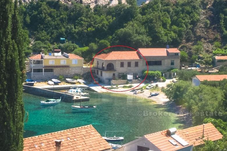 Semi-detached house, for sale