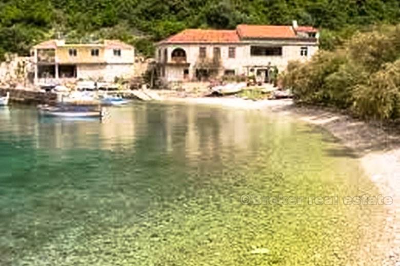 Semi-detached house, for sale