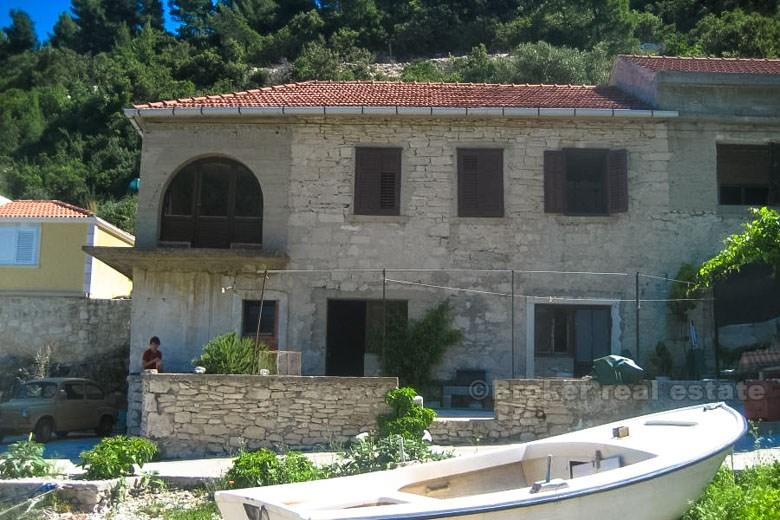 Semi-detached house, for sale