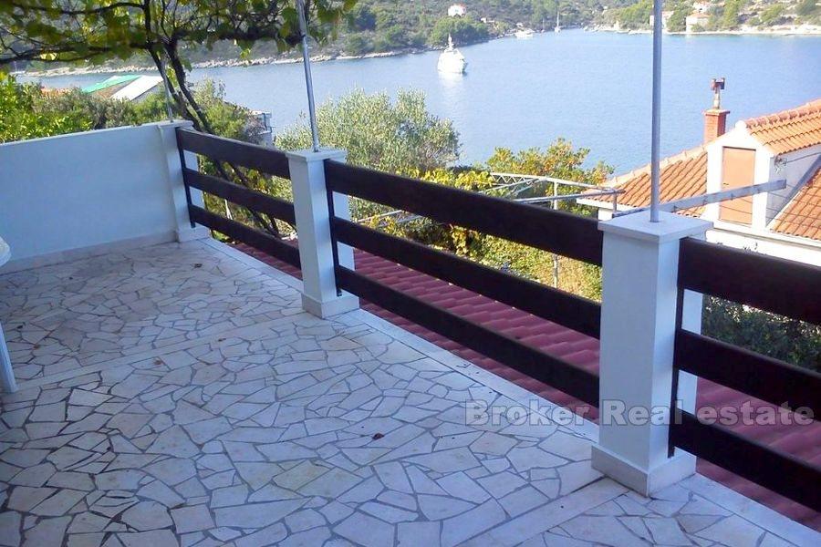 Wyspa Solta, dom z widokiem na morze