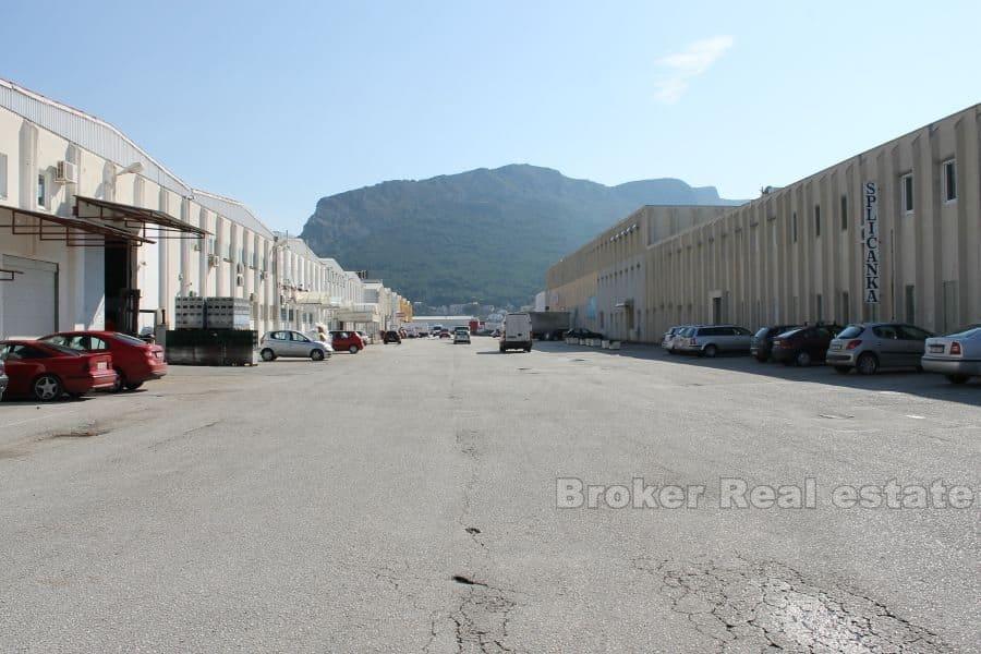 Warehouse on TTTS for rent