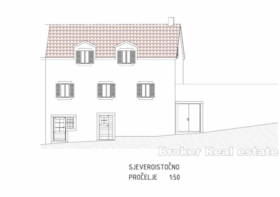 Odnowiony stary dom z kamienia, na sprzedaż