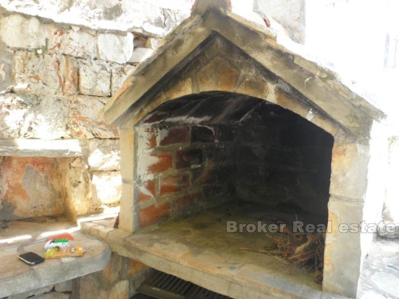 Renoviertes altes Steinhaus, zum Verkauf