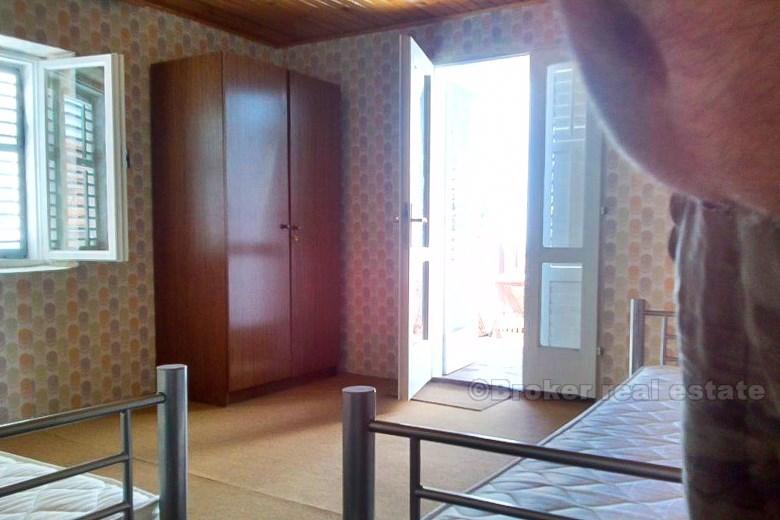 Hus for renovering, til salgs