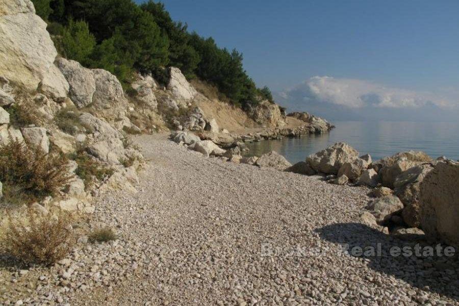 Građevinsko zemljište prvi red do mora, na prodaju