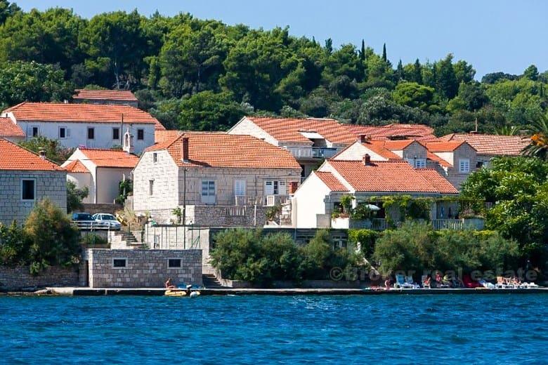 House by the sea, for sale