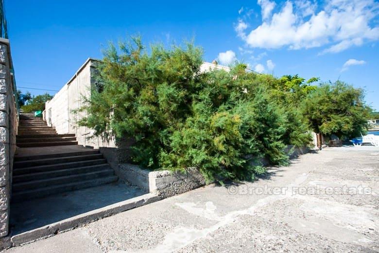 House by the sea, for sale