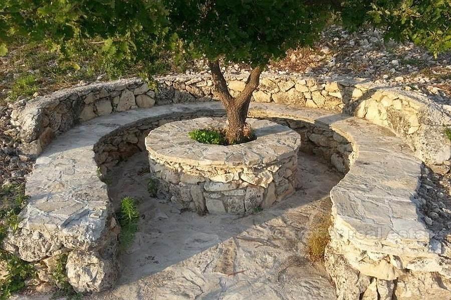 Casa con terreno, in vendita