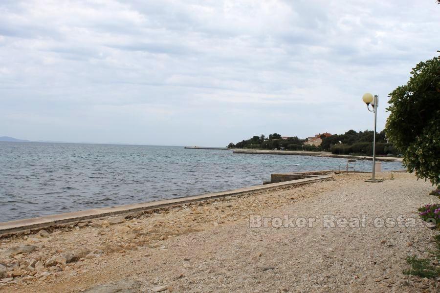 Maison au bord de la mer