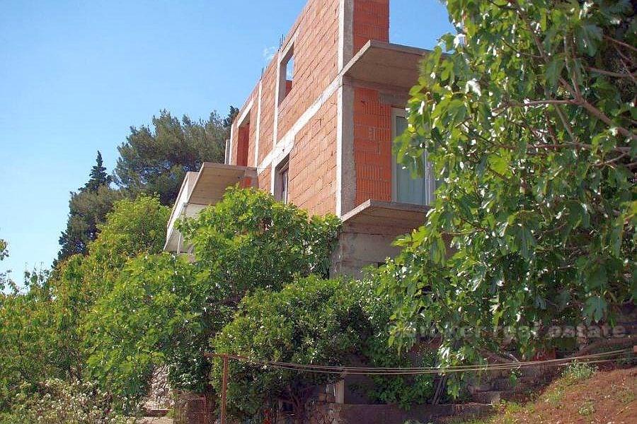 Semi-detached house, for sale