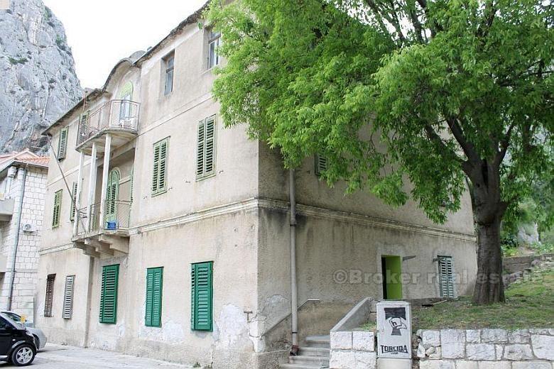 La vecchia casa, in vendita