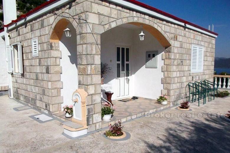 Neu gebaute Villa am Meer, zum Verkauf