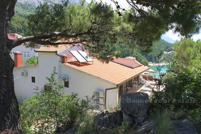 Appartement à deux chambres, à vendre
