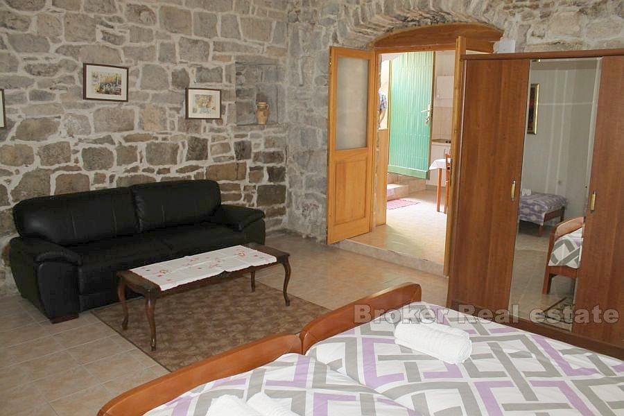 Ancienne maison en pierre