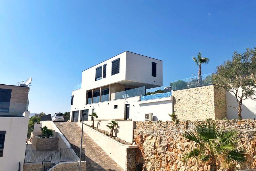 6 nové luxusní moderní vily na prodej