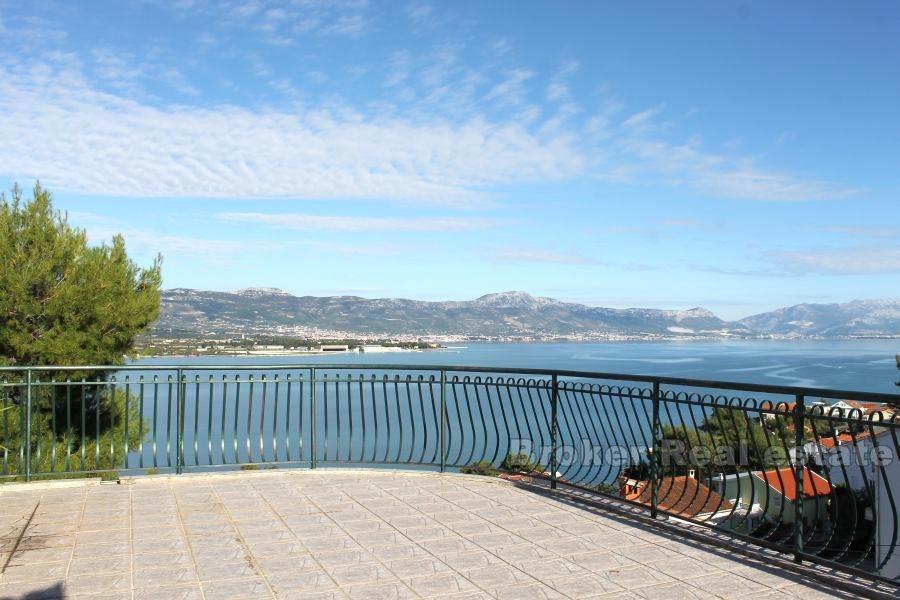 Apartment house, for sale