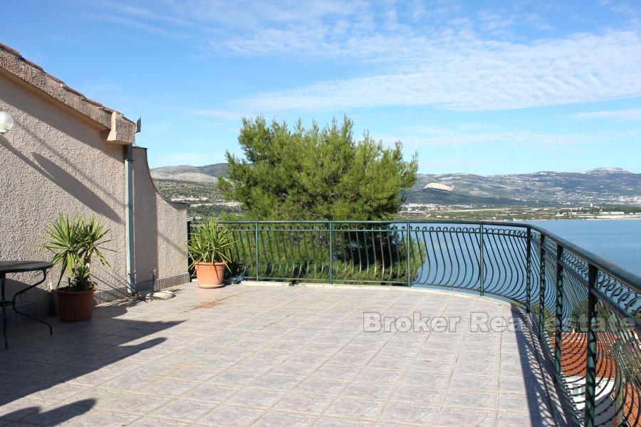 Apartment house, for sale