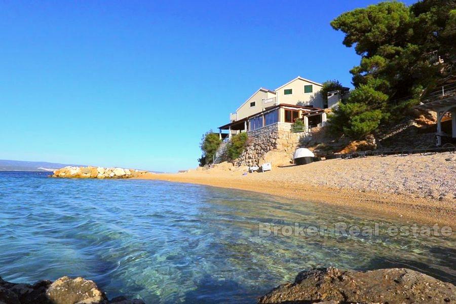 Maison individuelle avec restaurant, à vendre