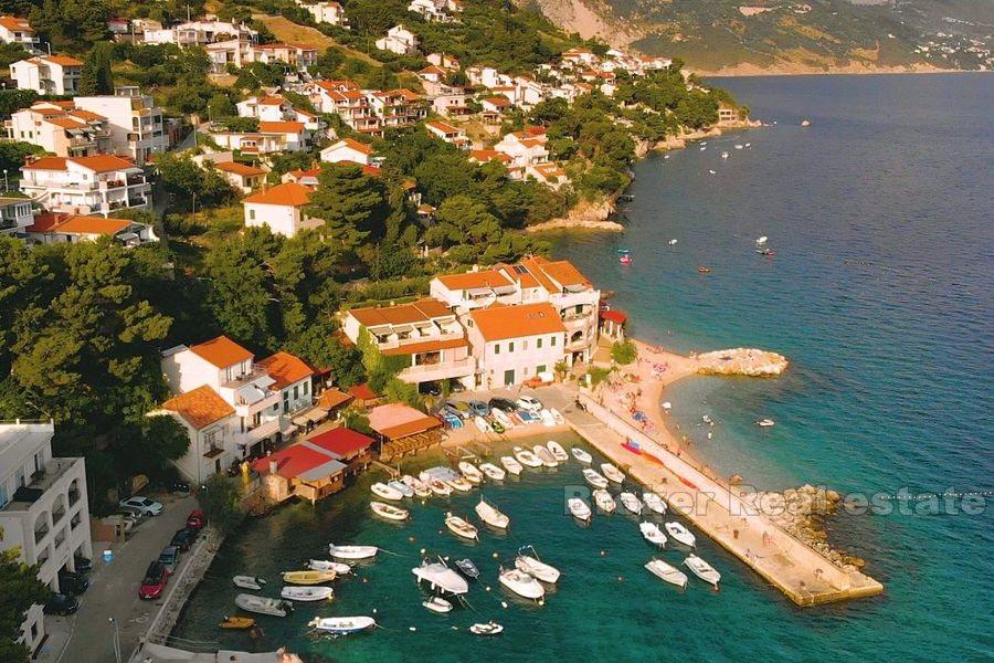 Samostojeća kuća s restoranom, na prodaju