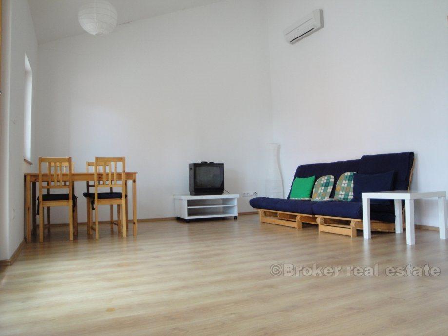 Каменный дом, отремонтированный, продается