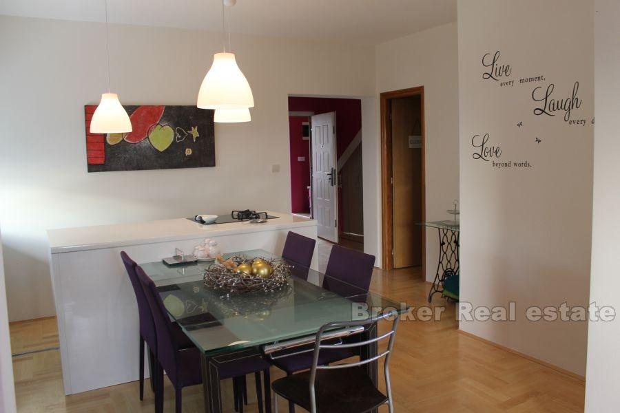 Die Hälfte der Doppelhaushälfte, zum Verkauf