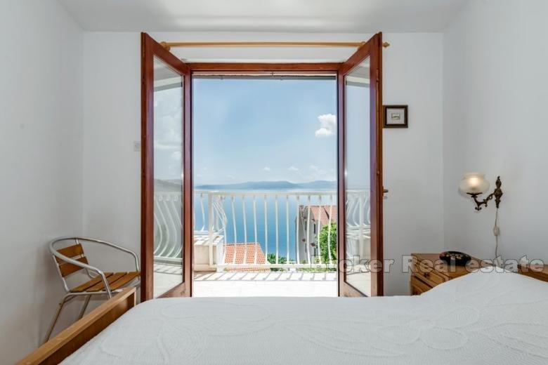Casa con vista mare, in vendita