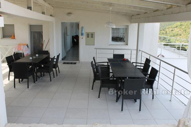 Lyxig villa, till salu