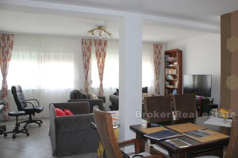 Lyxig villa, till salu