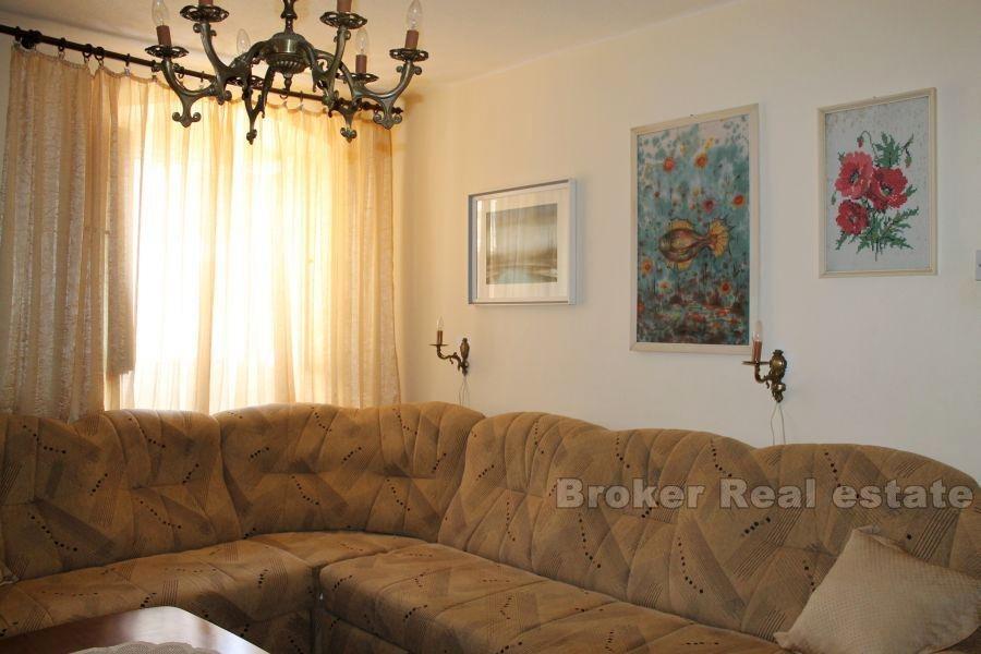 Stone hus for salg, Kaštela