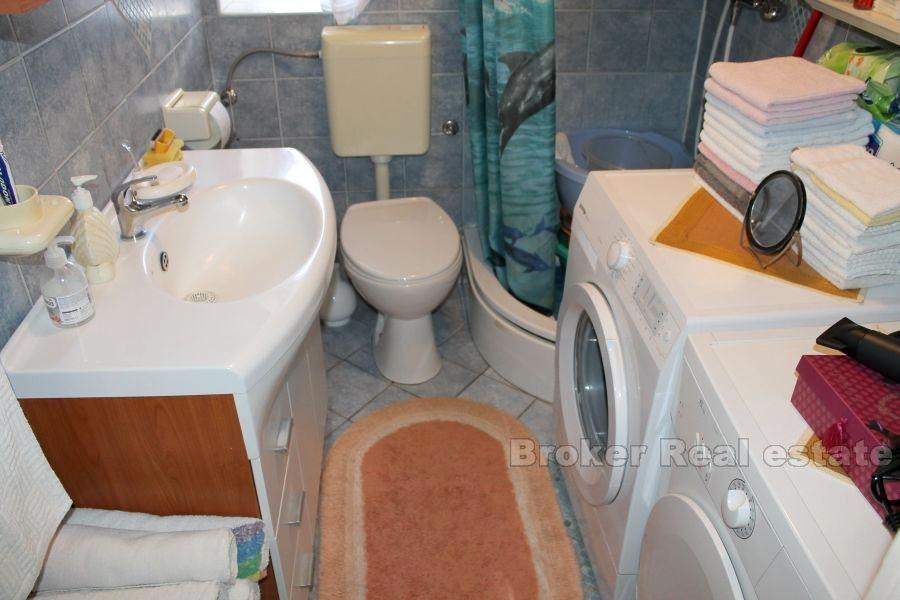 Каменный дом, Кастелa