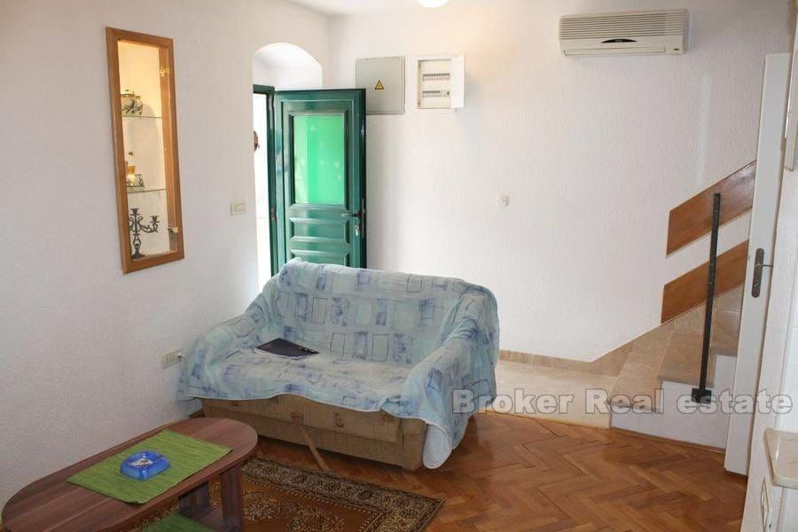 Dům, v řadě, Baška Voda