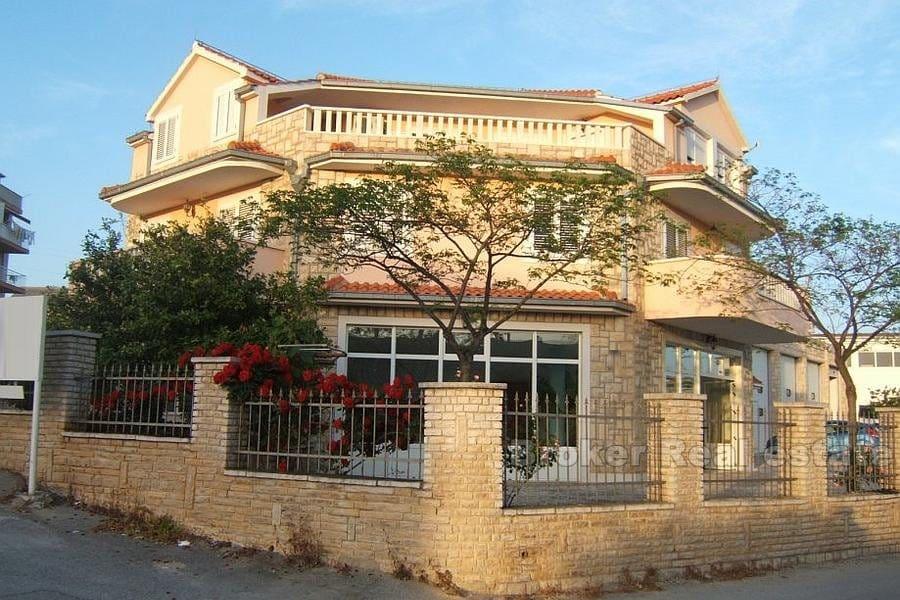 Entrepôt, à vendre