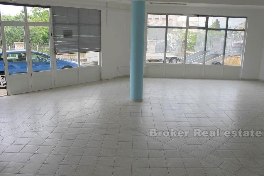 Entrepôt, à vendre