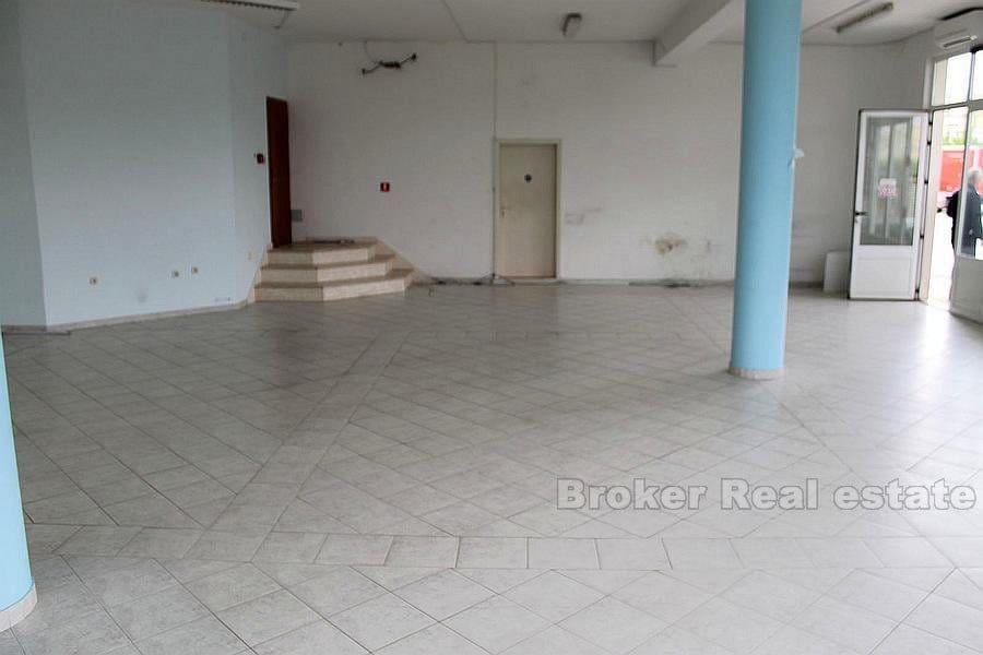 Entrepôt, à vendre