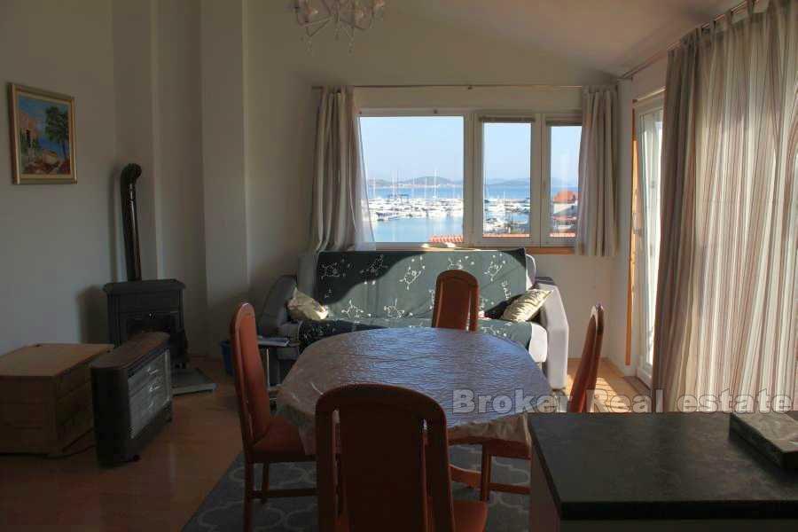 To-etasjes hus, til salgs