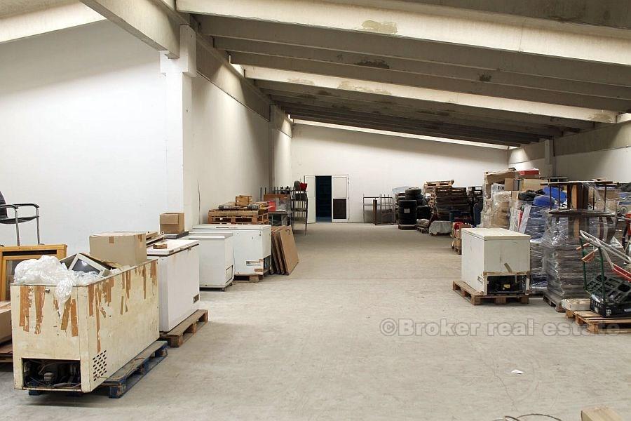 Kroatien Immobilien, Split Bereich, 300 qm Lager, zum Verkauf