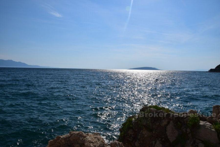 Apartment house, for sale