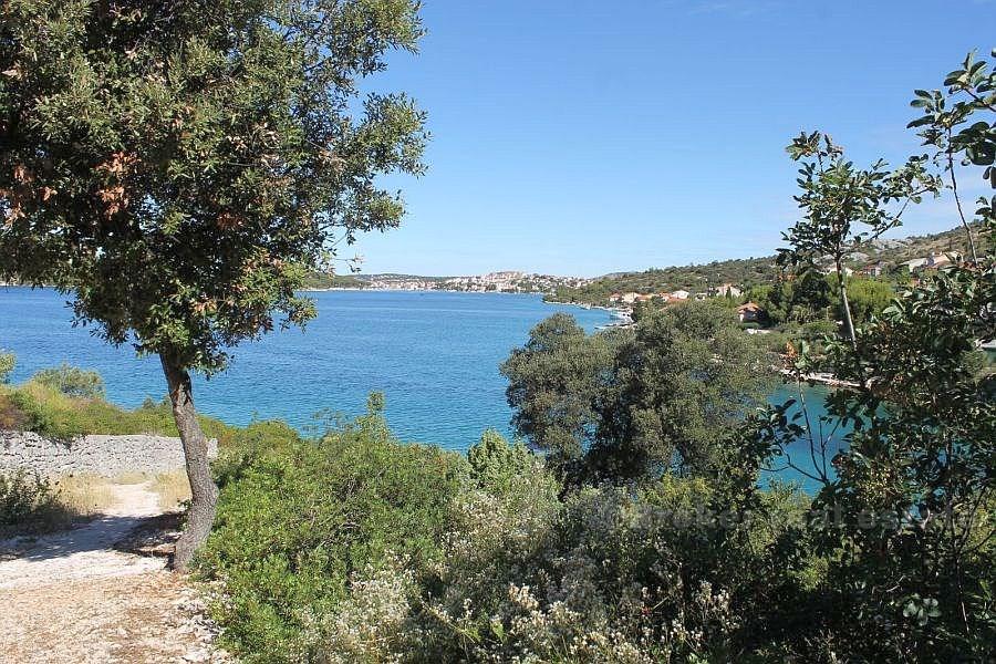 Attractive building plot, for sale