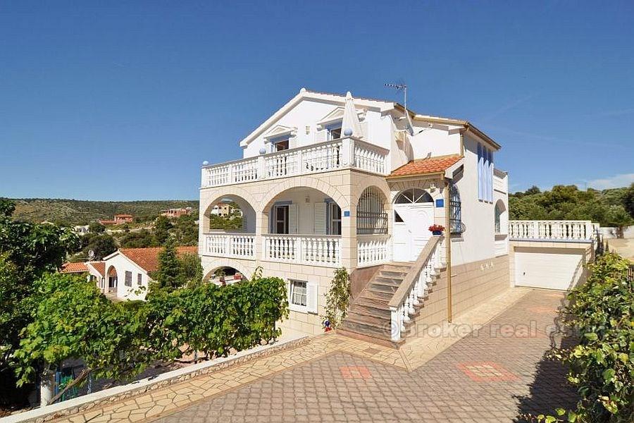 Detached house, for sale