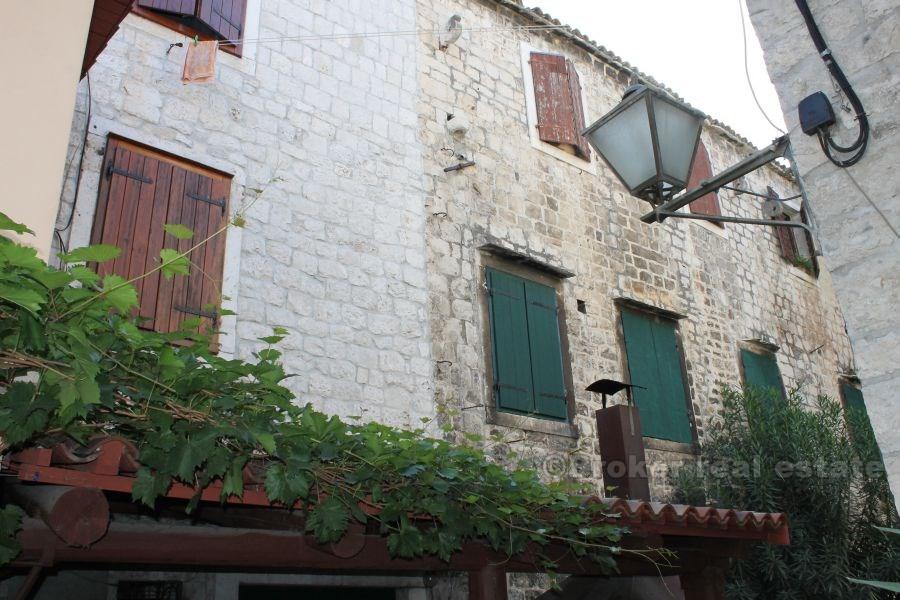 Deux appartements, à vendre