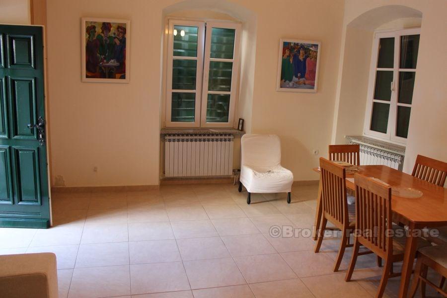 Deux appartements, à vendre