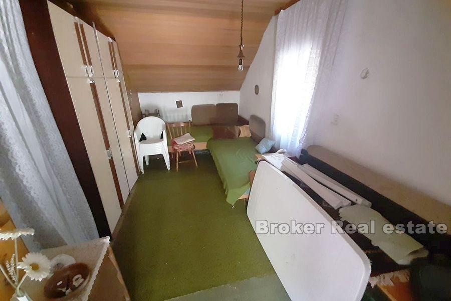 Vecchia casa in pietra, in vendita