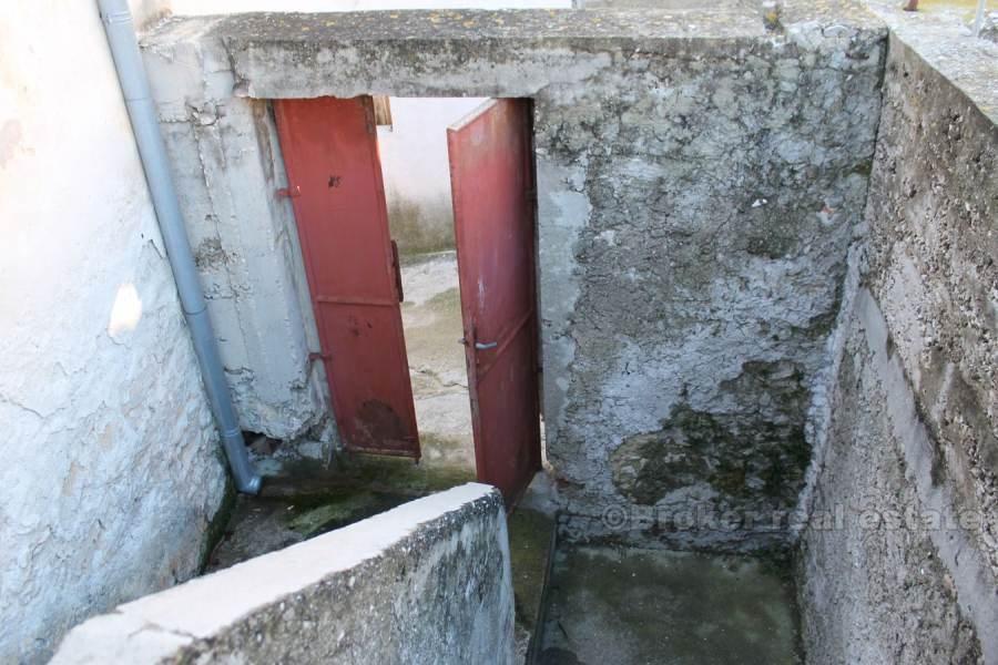 Semi-detached house, for sale